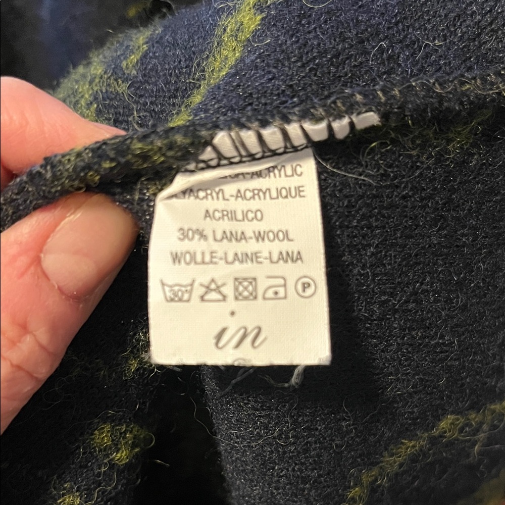 Elegant Navy and Green Floral Women's Coat - Picture 7 of 7